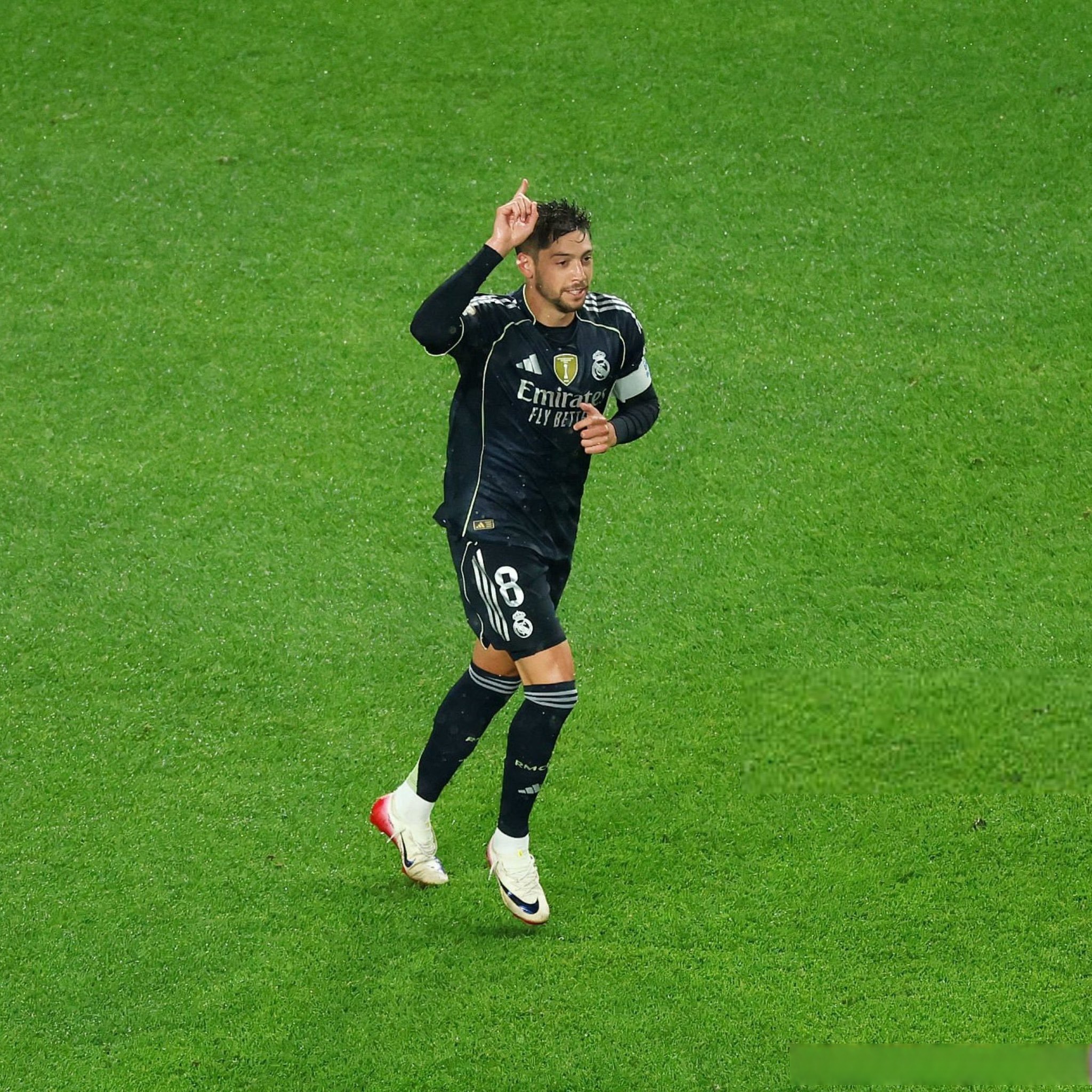 萨尔茨堡努力拼搏,迎战皇马的强大攻势的简单介绍 萨尔茨堡努力拼搏,迎战皇马的强大攻势的简单介绍