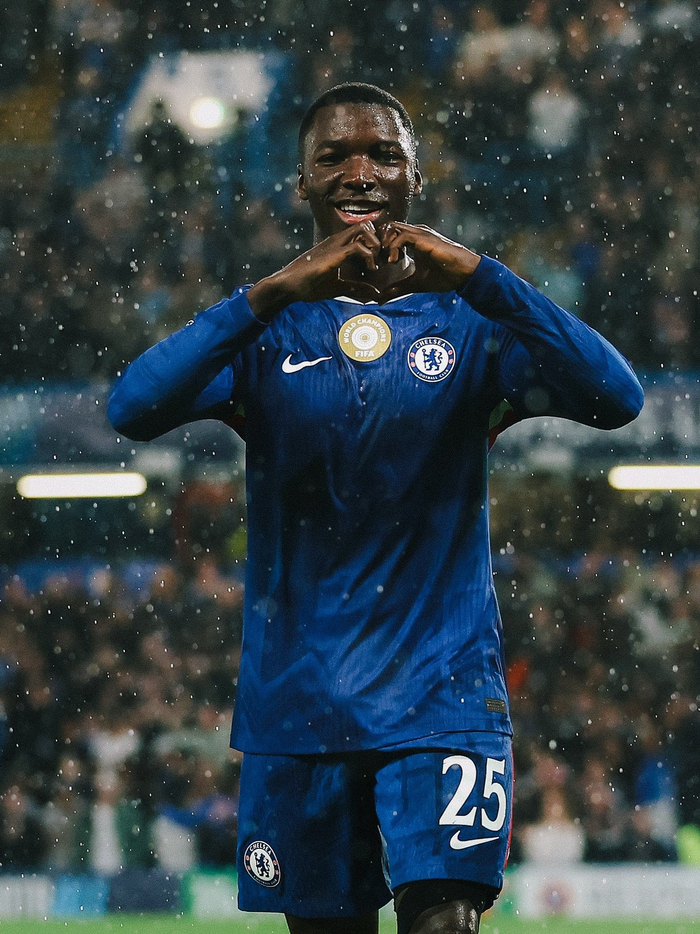 关于切尔西淘汰阿贾克斯，蓝军欧冠复活的信息