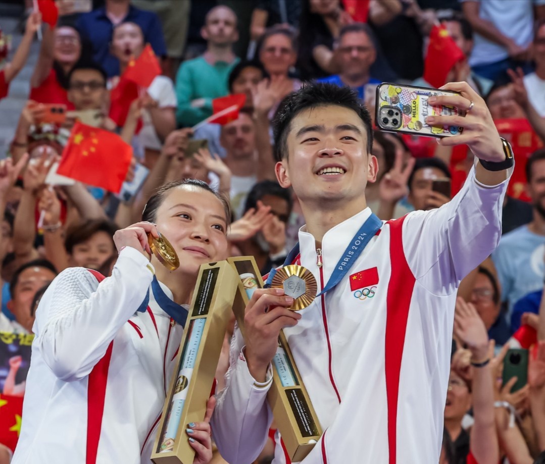 包含中国队轻取泰国队，郑思维点燃赛场的词条