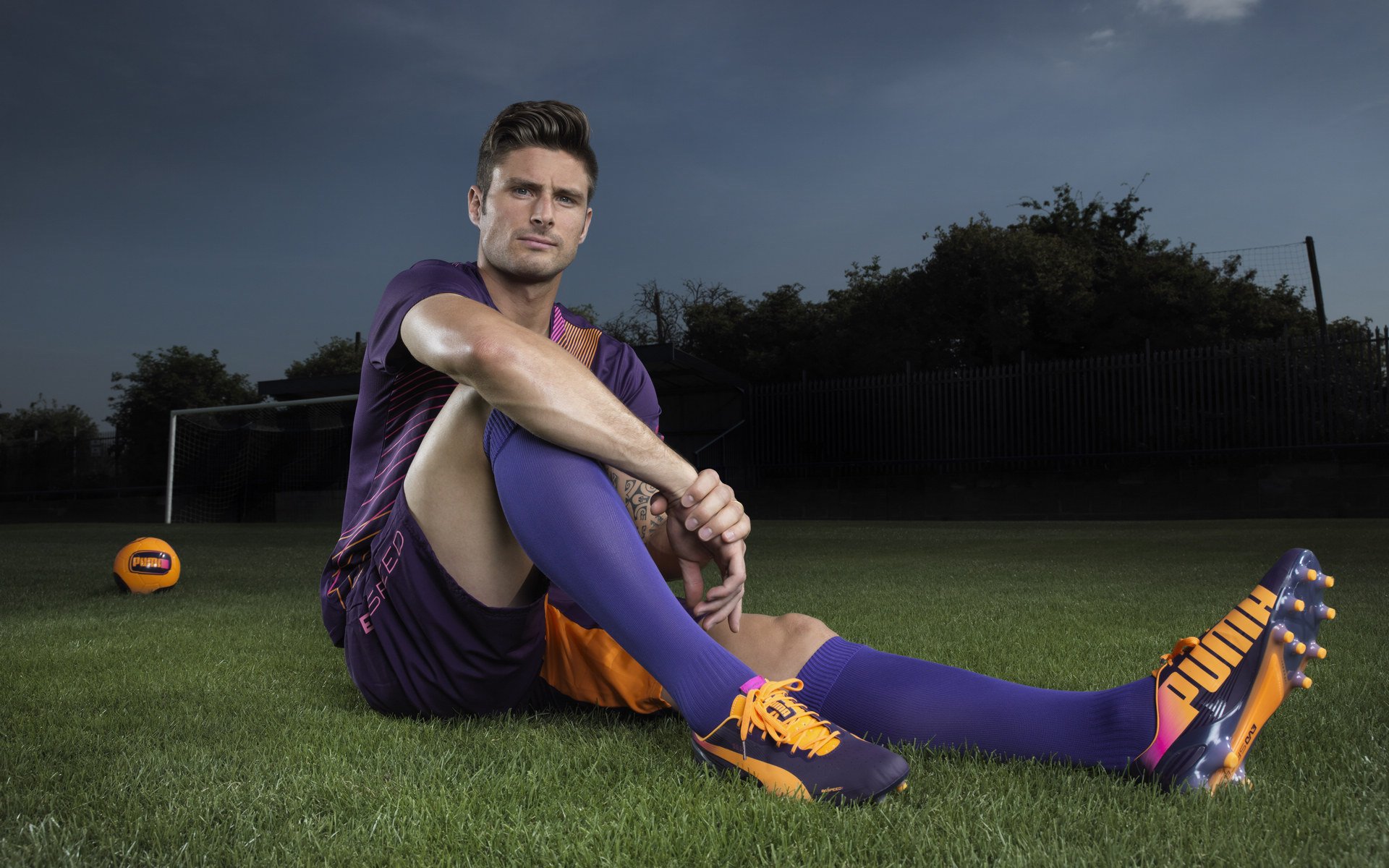 爱游戏官方-孔德爆发引领战术革命，摩洛哥式高压足球如何连续得分压制德甲豪门多特蒙德